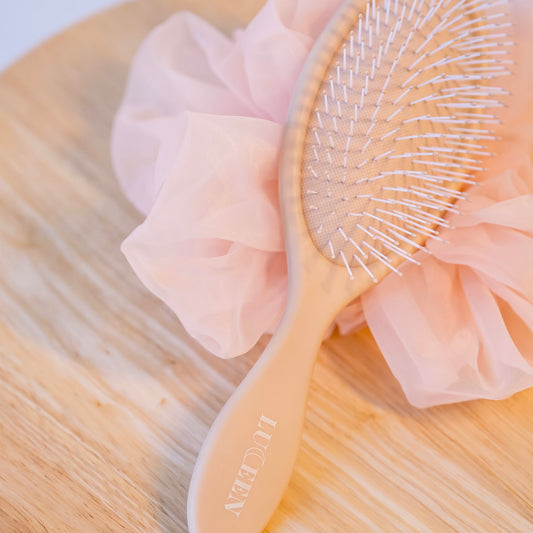 LuCeen Hair Brush